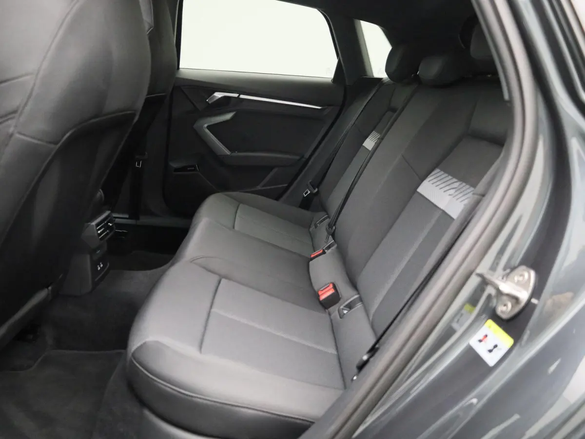 30 TFSI Advanced edition 116 PK | Automaat | Adaptive cruise control | Panoramadak | Camera | Head-up display | Navigatie | SONOS | Autom. airconditioning 3 zones | Stoelverwarming voorin | 