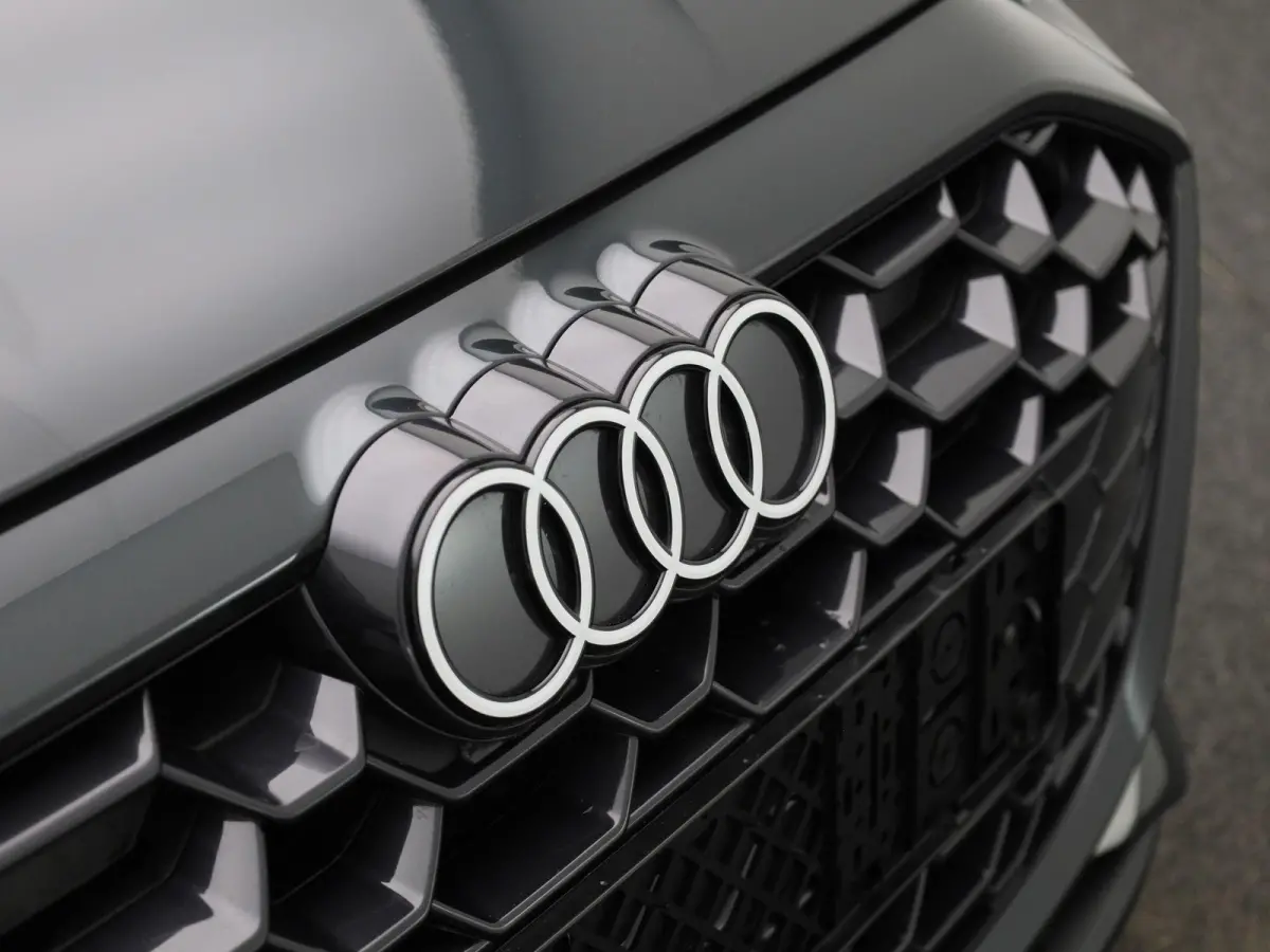30 TFSI Advanced edition 116 PK | Automaat | Adaptive cruise control | Panoramadak | Camera | Head-up display | Navigatie | SONOS | Autom. airconditioning 3 zones | Stoelverwarming voorin | 