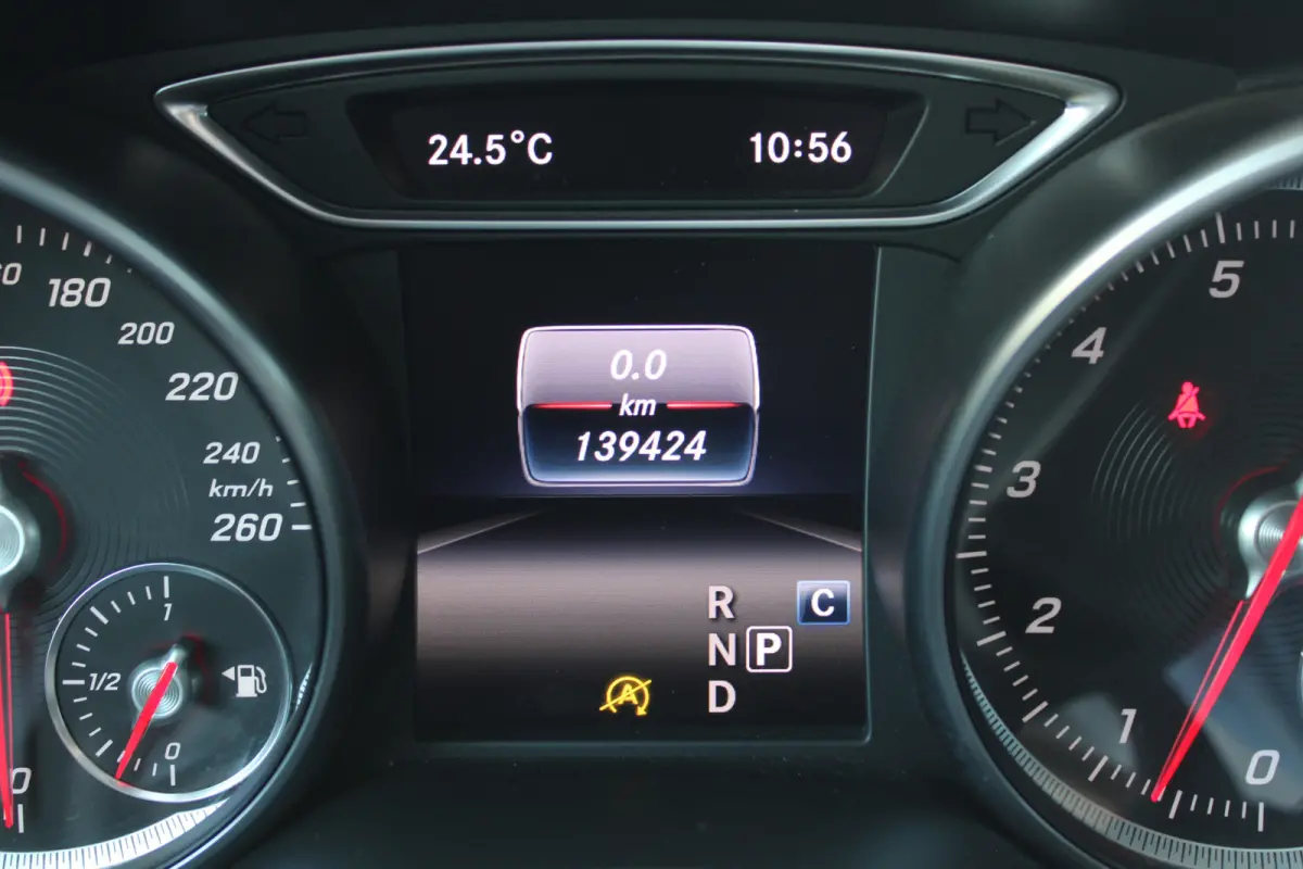 180 AUT7 Business Solution AMG COMAND CAMERA
