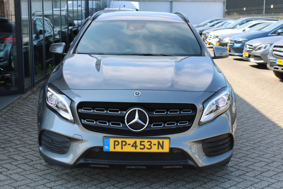 180 AUT7 Business Solution AMG COMAND CAMERA