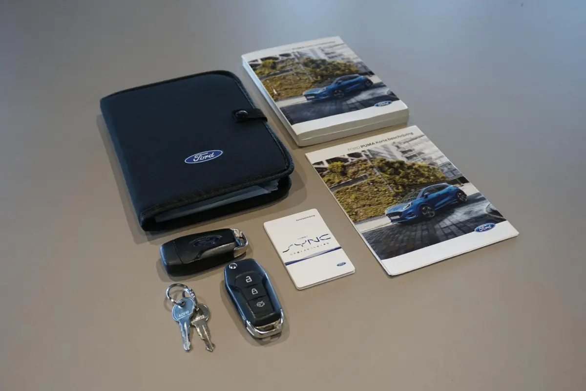 1.0 EcoBoost Titanium *dealer onderhouden* + WINTERPACK / STOELMASSAGE / TREKHAAK