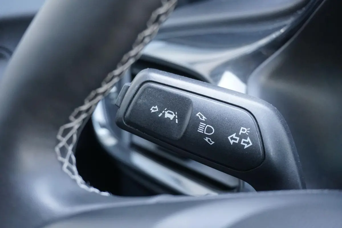 1.0 EcoBoost Titanium *dealer onderhouden* + WINTERPACK / STOELMASSAGE / TREKHAAK