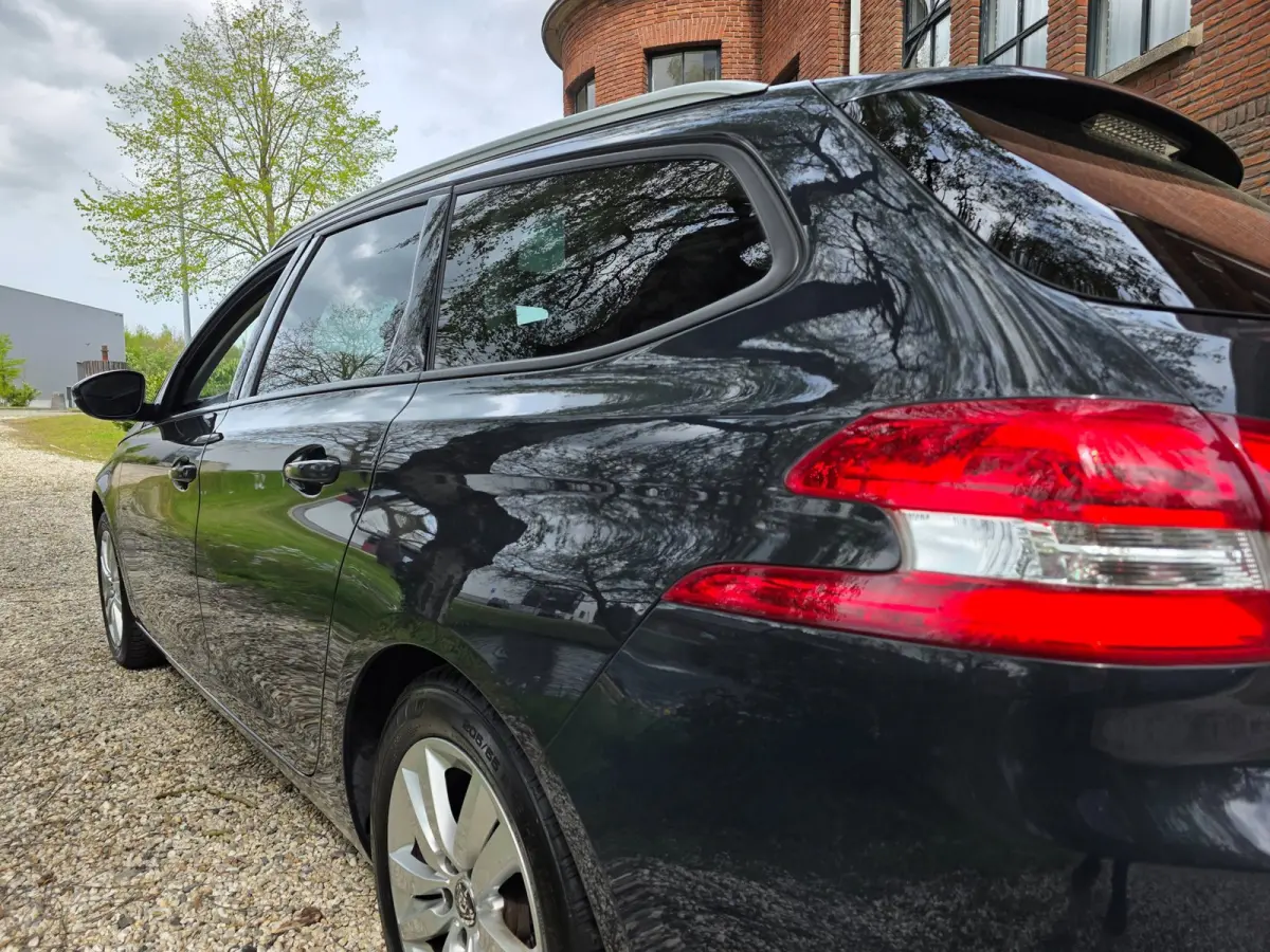 1.2 PureTech Blue Lease Executive
