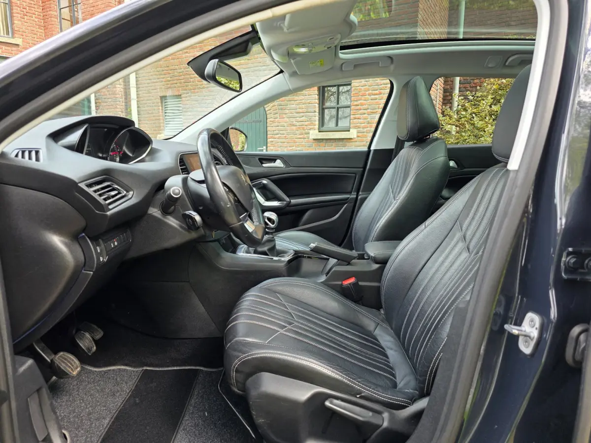 1.2 PureTech Blue Lease Executive