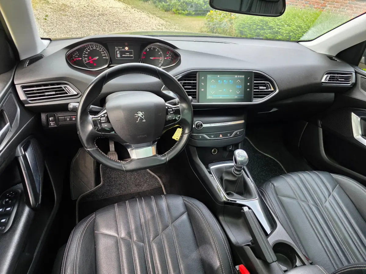 1.2 PureTech Blue Lease Executive
