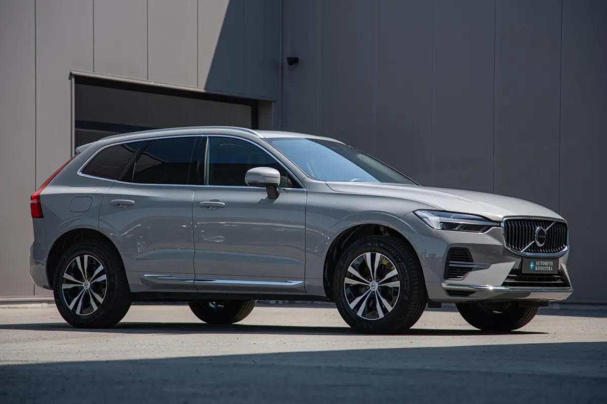 T6 Plug-In Hybrid AWD Core Bright Panorama|Keyless|Google|