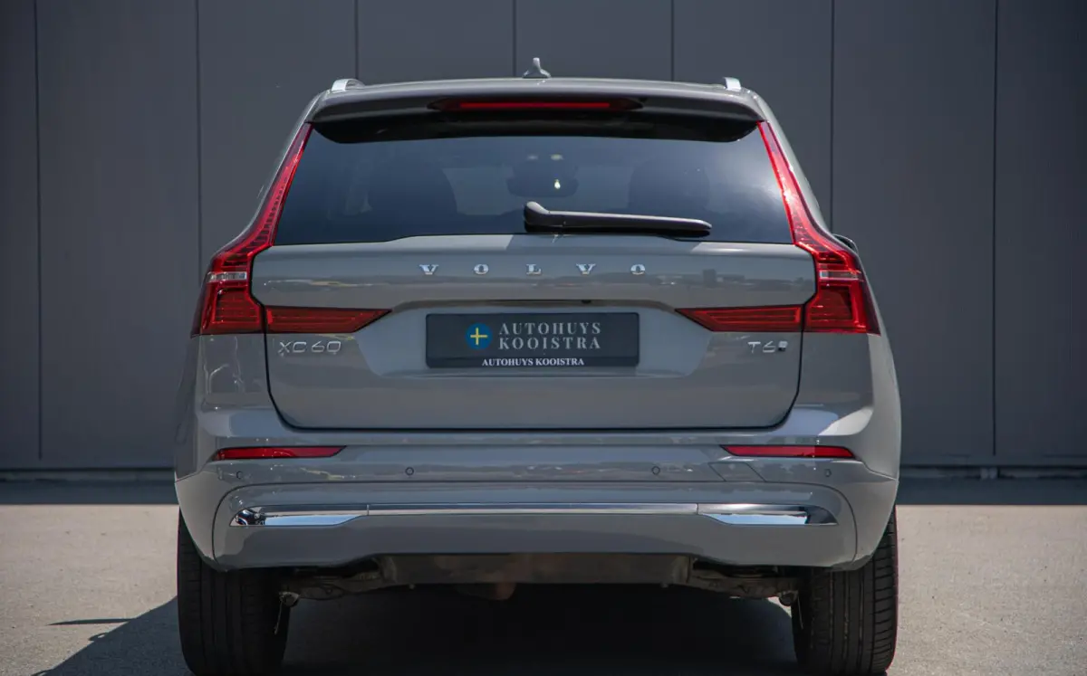 T6 Plug-In Hybrid AWD Core Bright Panorama|Keyless|Google|