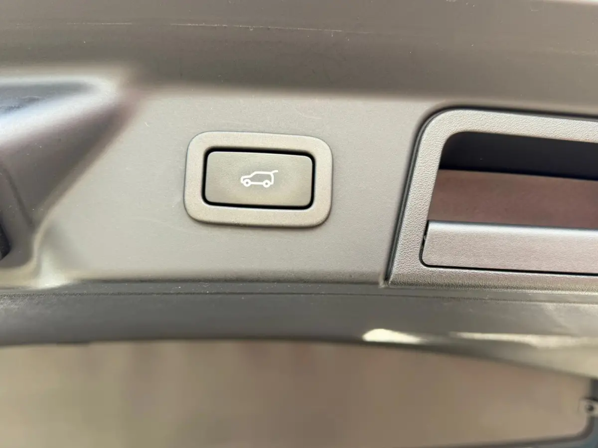 P400e 404 PK|Facelift|Panoramadak|360 Camera|SOH 91,5%