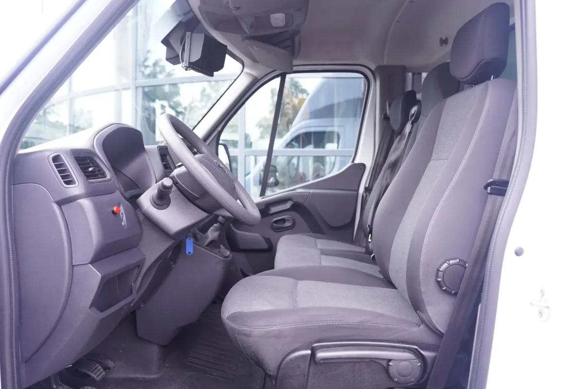 2.3 DCi 163 pk Bakwagen met Laadklep Navi, Airco Apple Carplay, Dakspoiler, Cruise Control, LxBxH 408x205x220 cm