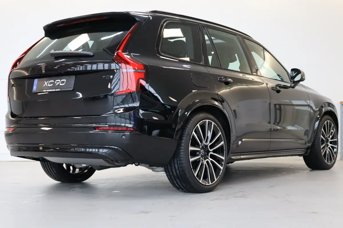 T8 405PK AWD Ultra Black Edition | Executive Edition | Gelamineerd Glas | 22" | Massage/ventilatie | HUD | B&W Audio