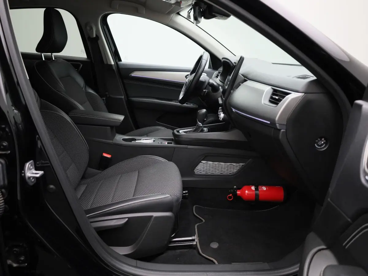 1.6 E-Tech Hybrid 145 Intens | ACHTERUITRIJCAMERA | APPLE CARPLAY - ANDROID AUTO | LANE ASSIST | KEYLESS |
