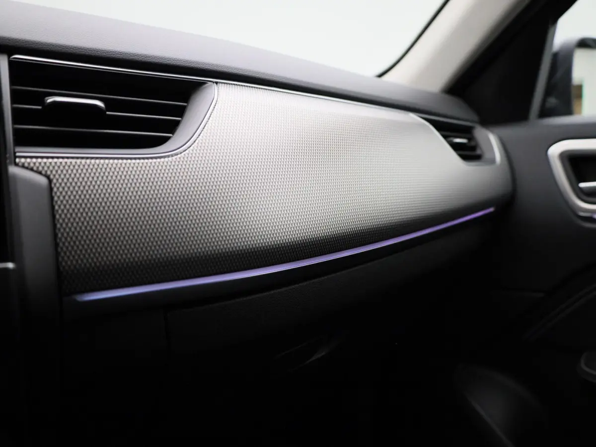 1.6 E-Tech Hybrid 145 Intens | ACHTERUITRIJCAMERA | APPLE CARPLAY - ANDROID AUTO | LANE ASSIST | KEYLESS |