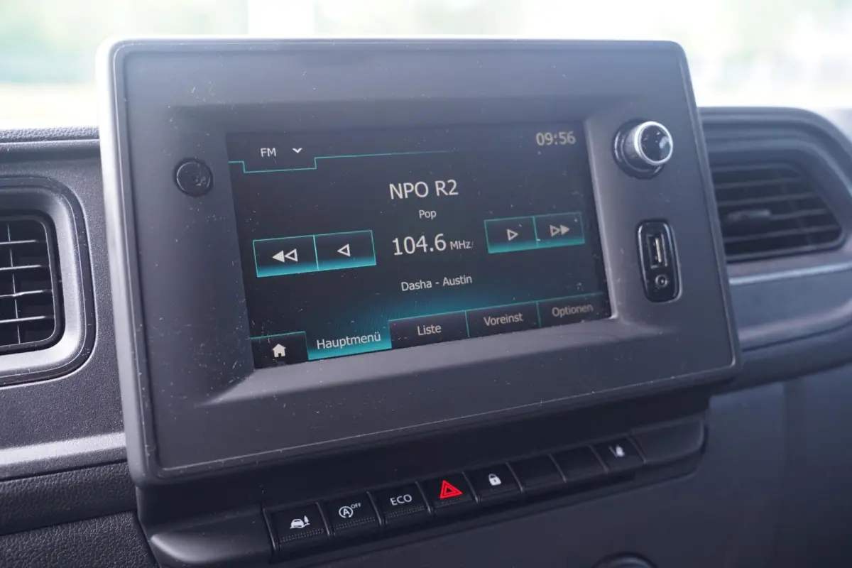 2.3 DCi 163 pk Bakwagen met Laadklep Navi, Airco Apple Carplay, Dakspoiler, Cruise Control, LxBxH 408x205x220 cm