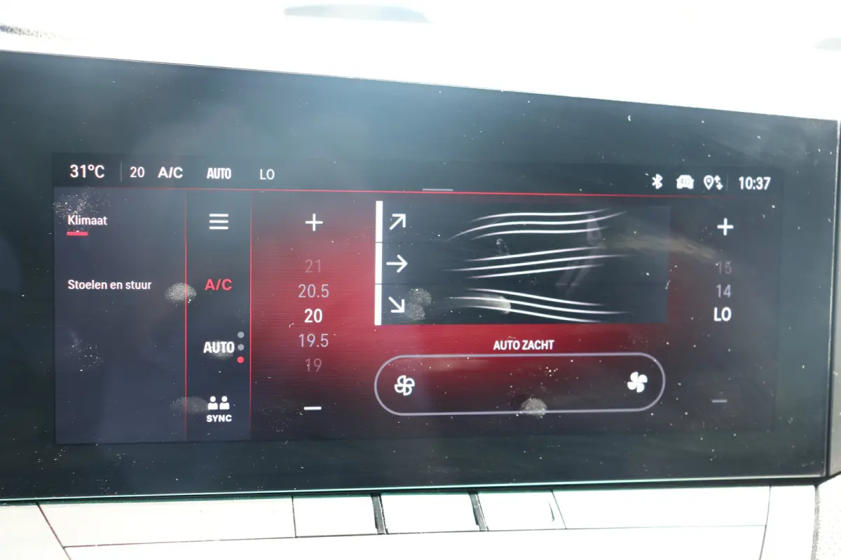 1.2 Turbo Hybrid GS | Navi | Stoel en stuur verw. | Camera | Keyless | PDC V+A | DAB |