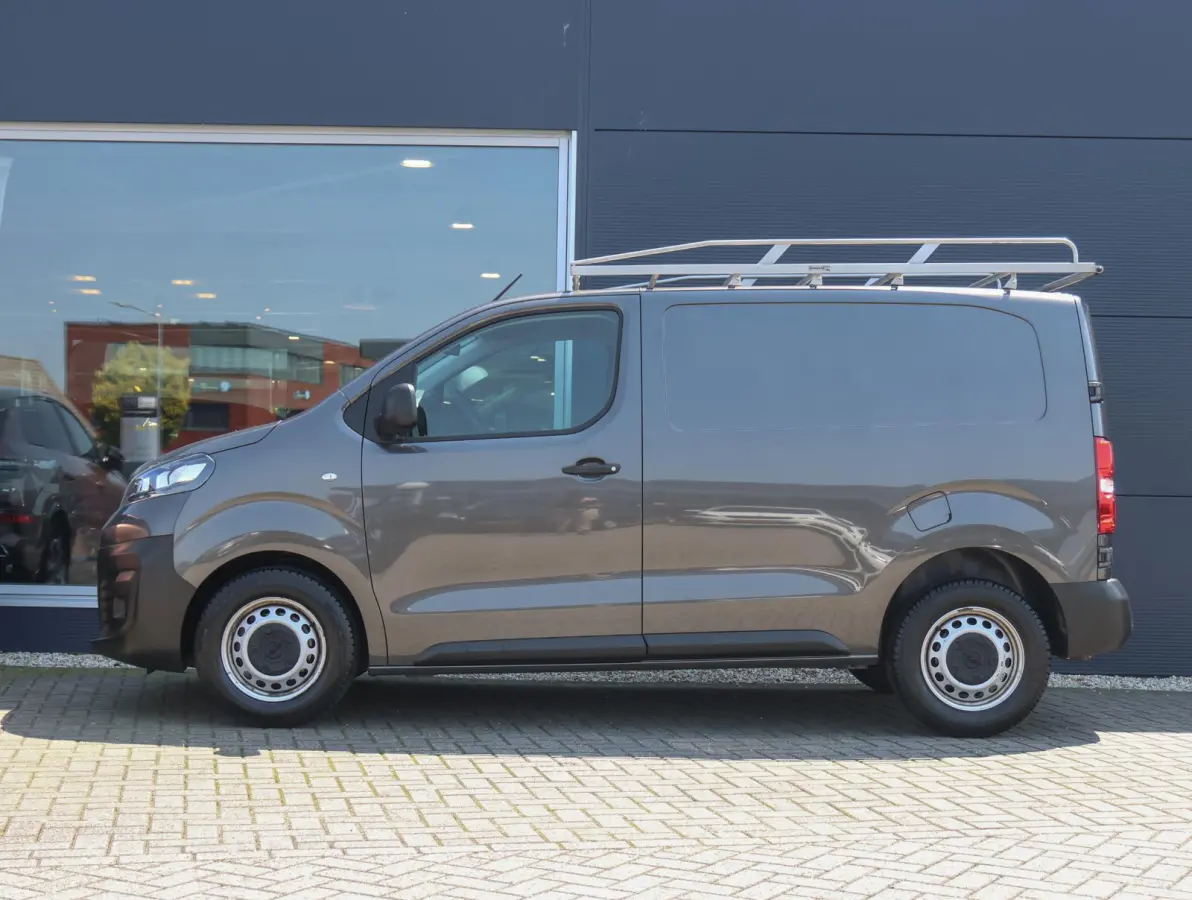100pk L1 Edition | 1ste eigenaar | Trekhaak | Parkeersensoren | Airco | Schuifdeur | Imperiaal