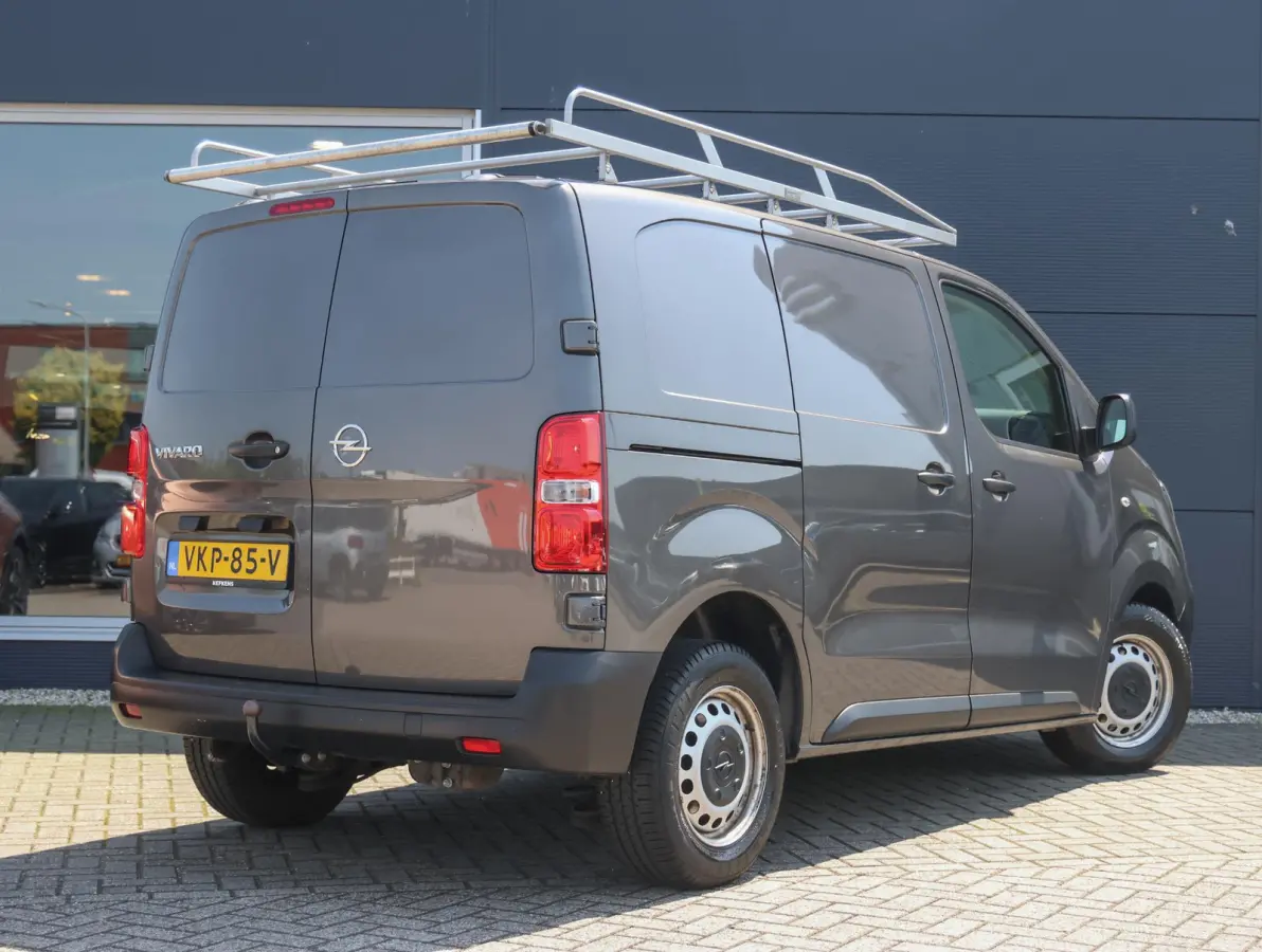 100pk L1 Edition | 1ste eigenaar | Trekhaak | Parkeersensoren | Airco | Schuifdeur | Imperiaal