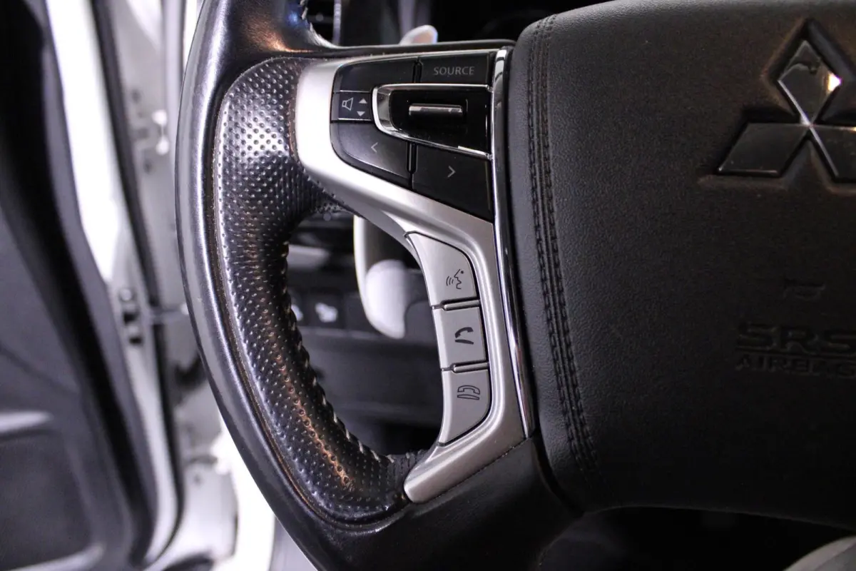 2.4 PHEV Intense | Camera | Leder | Cruise control