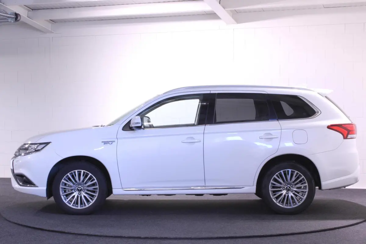 2.4 PHEV Intense | Camera | Leder | Cruise control