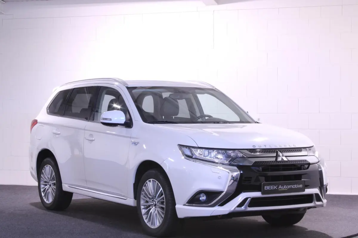 2.4 PHEV Intense | Camera | Leder | Cruise control
