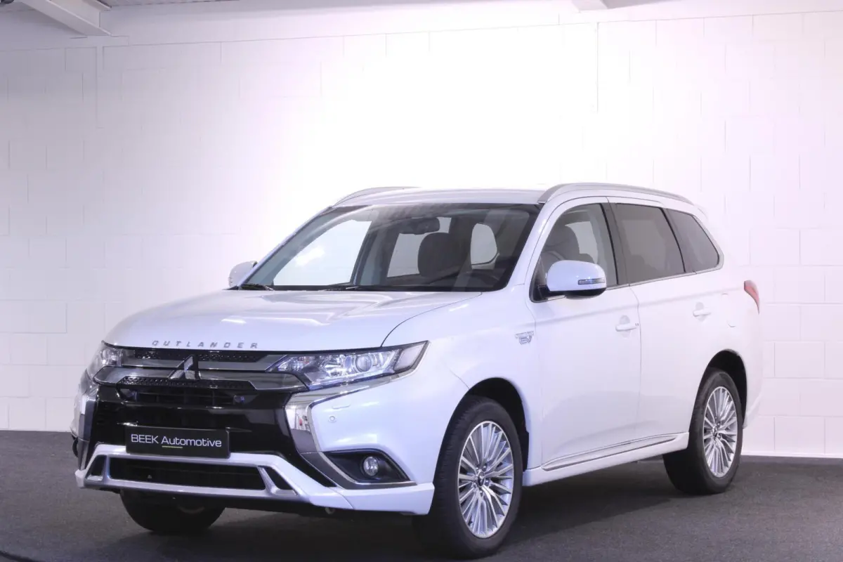 2.4 PHEV Intense | Camera | Leder | Cruise control
