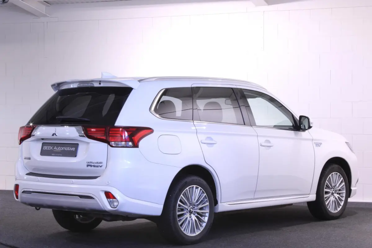 2.4 PHEV Intense | Camera | Leder | Cruise control