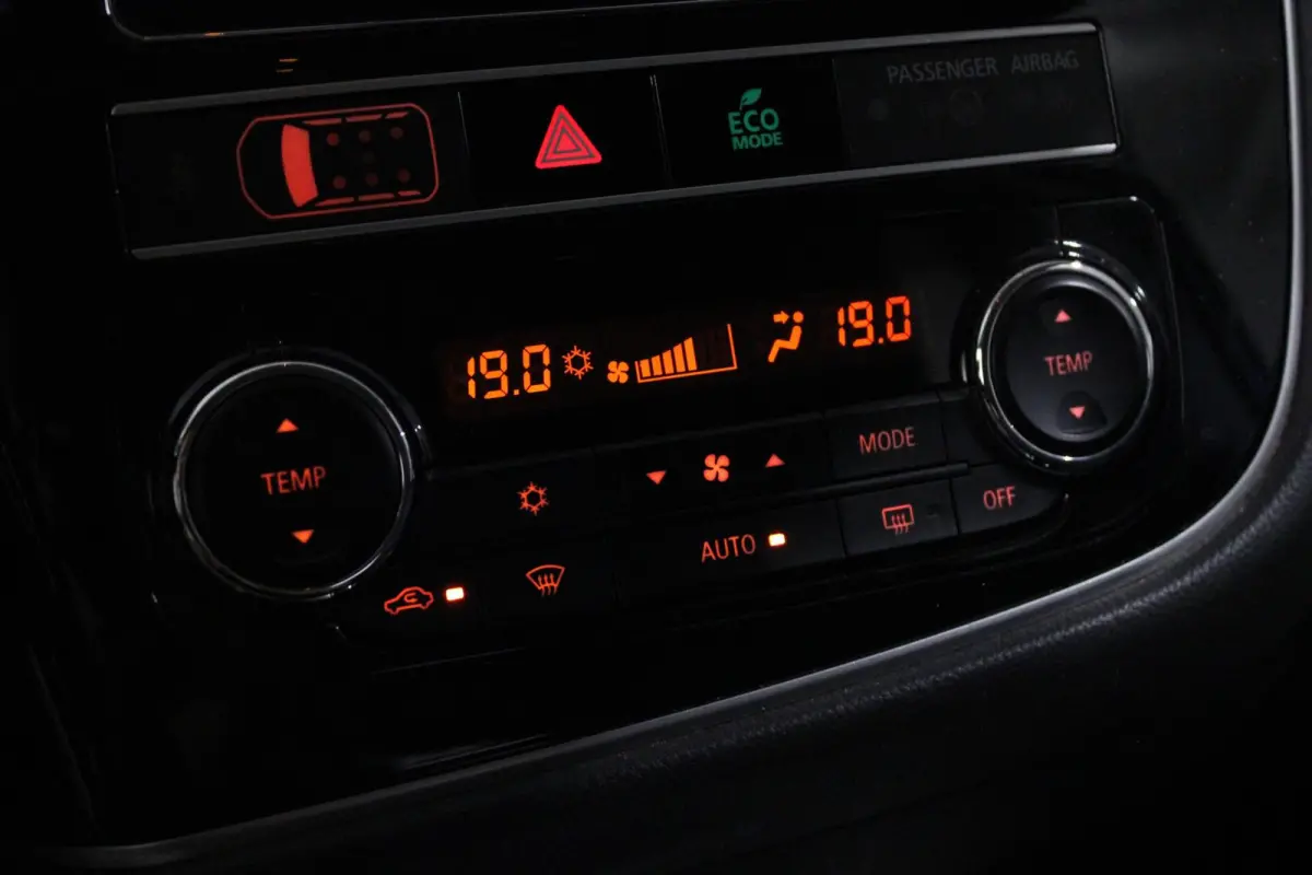 2.4 PHEV Intense | Camera | Leder | Cruise control
