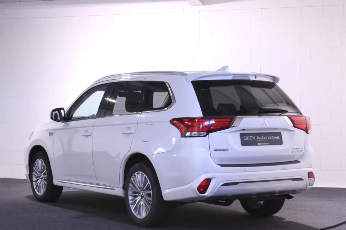 2.4 PHEV Intense | Camera | Leder | Cruise control