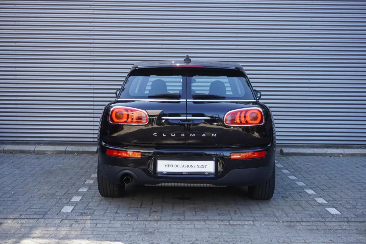 One | Salt | 17" LM Vent Spoke | Cruise Control | Smartphone integratie | Connected Navigation Pakket