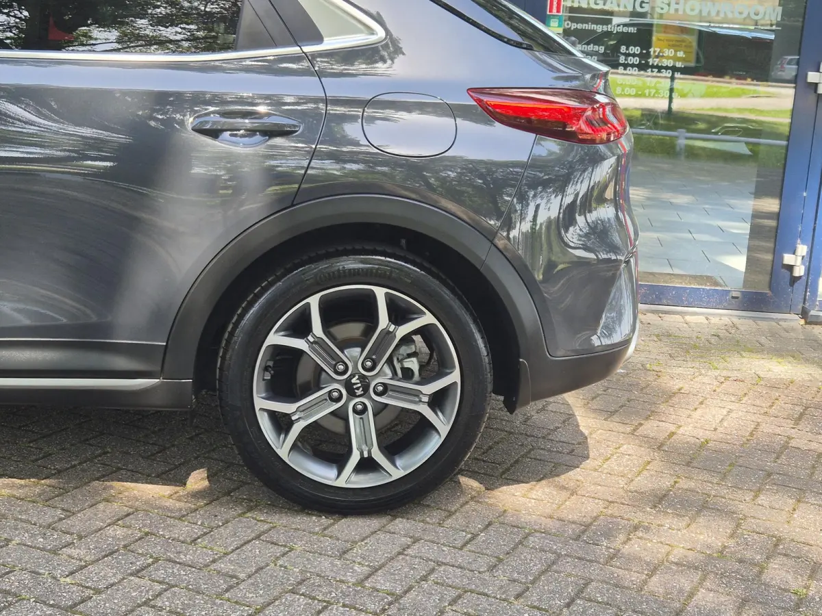 1.4 T-GDi DynamicPlusLine AUTOMAAT | Navigatie | Climate Control | Cruise Control | Parkeersensoren + Camera | Licht metalen velgen