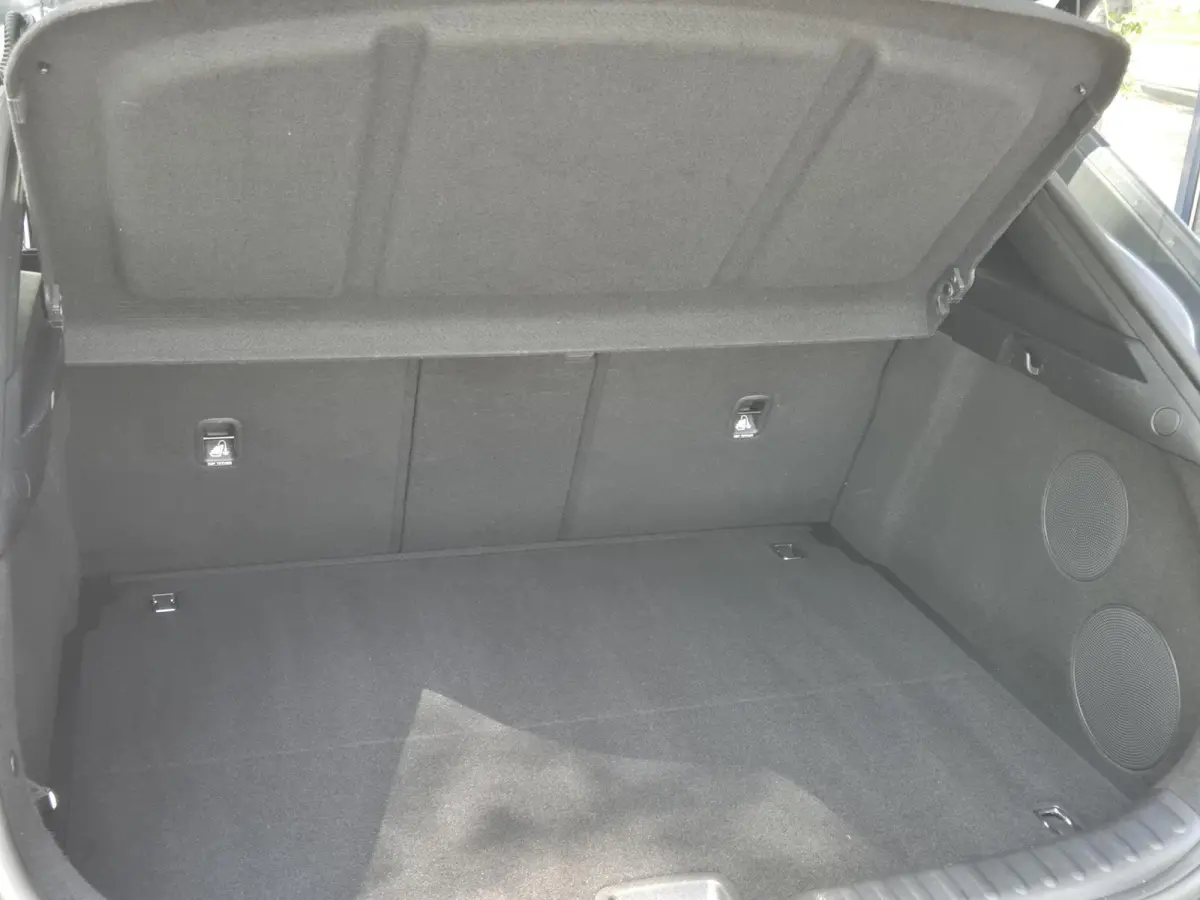1.4 T-GDi DynamicPlusLine AUTOMAAT | Navigatie | Climate Control | Cruise Control | Parkeersensoren + Camera | Licht metalen velgen