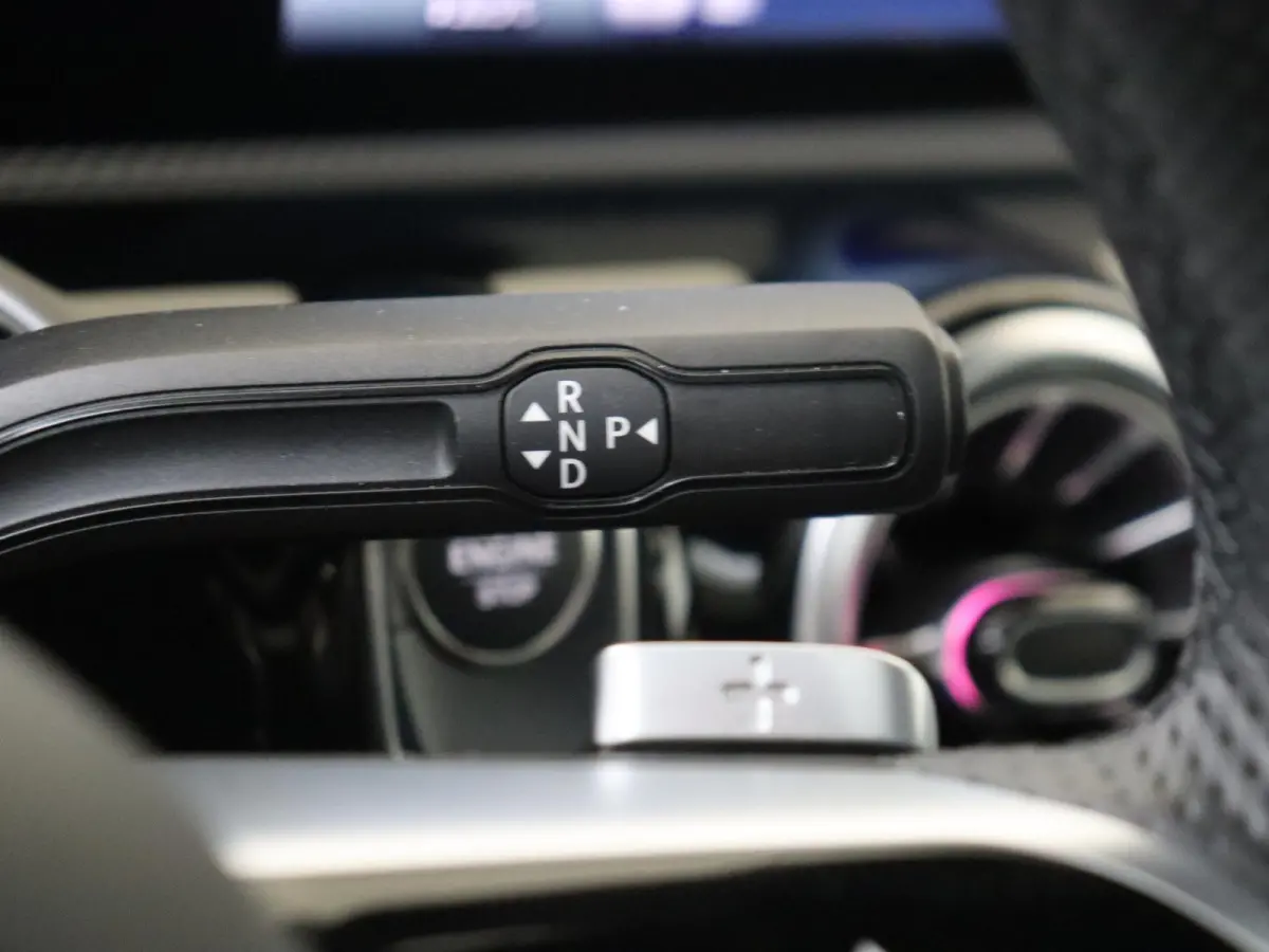 250 e Business Solution AMG / Panorama-dak / Night-Pakket / Memory-Stoelen / 360Graden-Camera / Headup-Display /