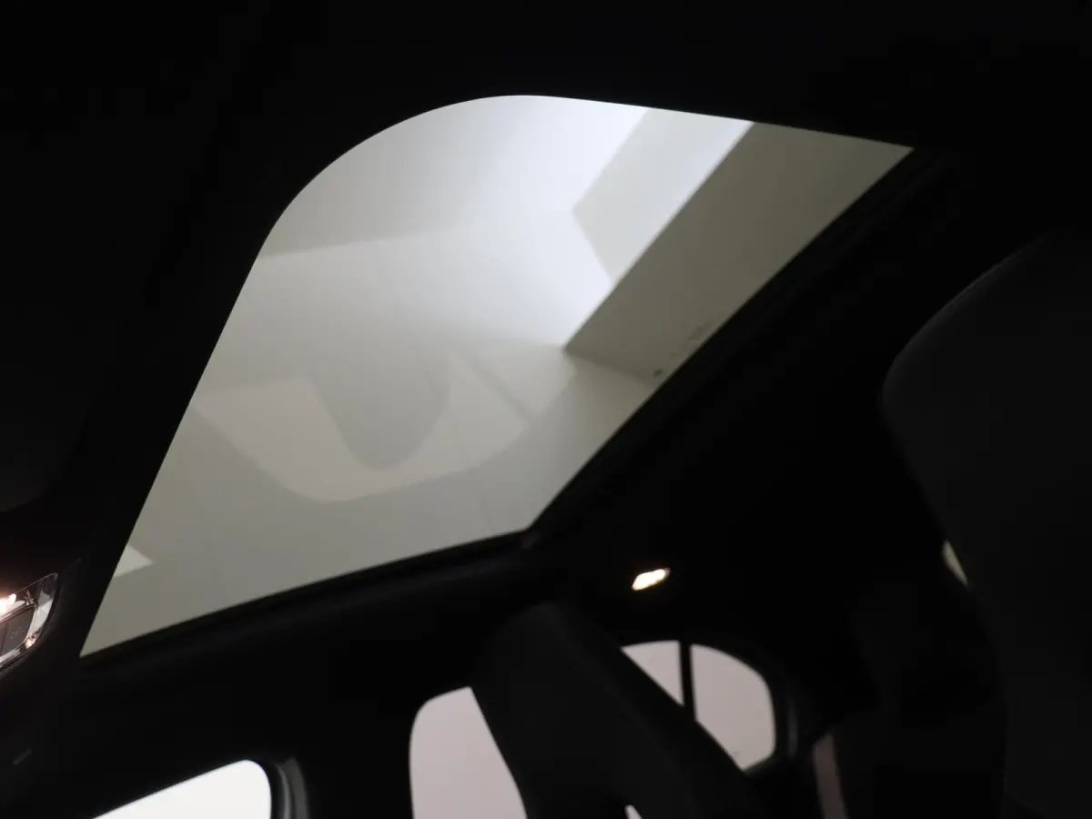 250 e Business Solution AMG / Panorama-dak / Night-Pakket / Memory-Stoelen / 360Graden-Camera / Headup-Display /