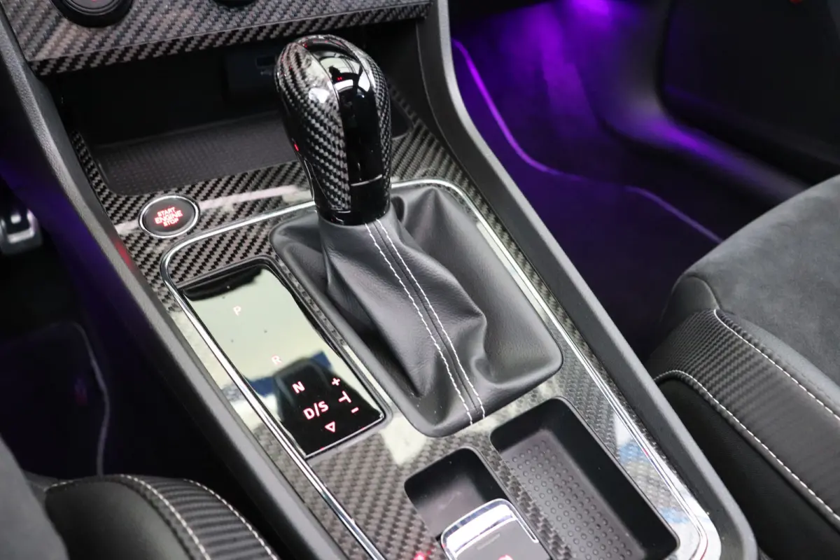 2.0 TSI CUPRA DSG Automaat Panoramadak, volledig digitaal instrumentenpaneel.