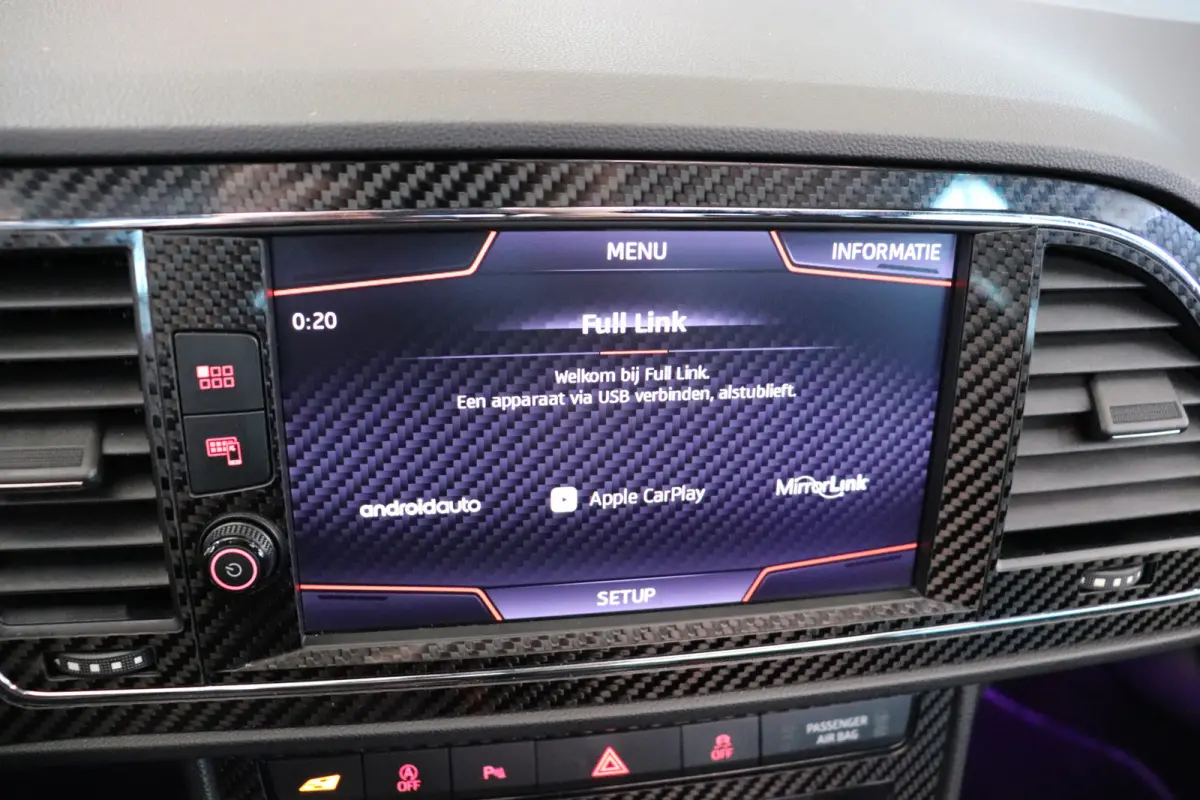 2.0 TSI CUPRA DSG Automaat Panoramadak, volledig digitaal instrumentenpaneel.