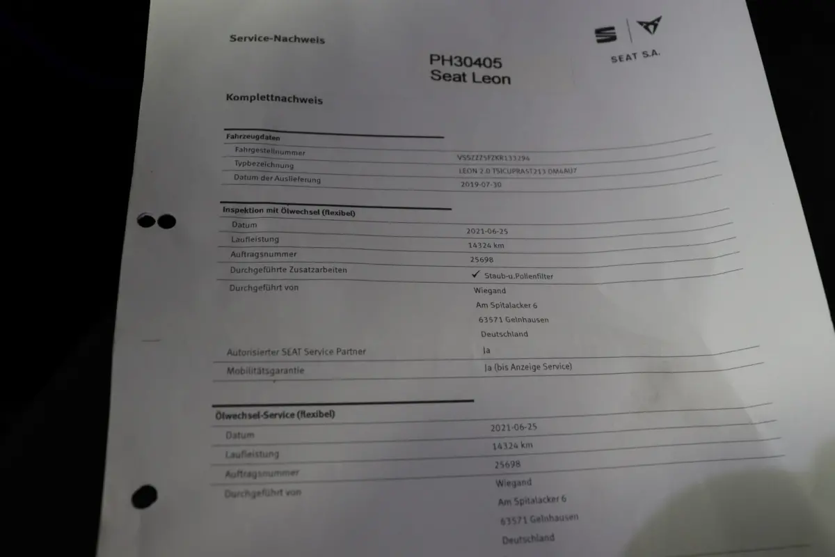 2.0 TSI CUPRA DSG Automaat Panoramadak, volledig digitaal instrumentenpaneel.
