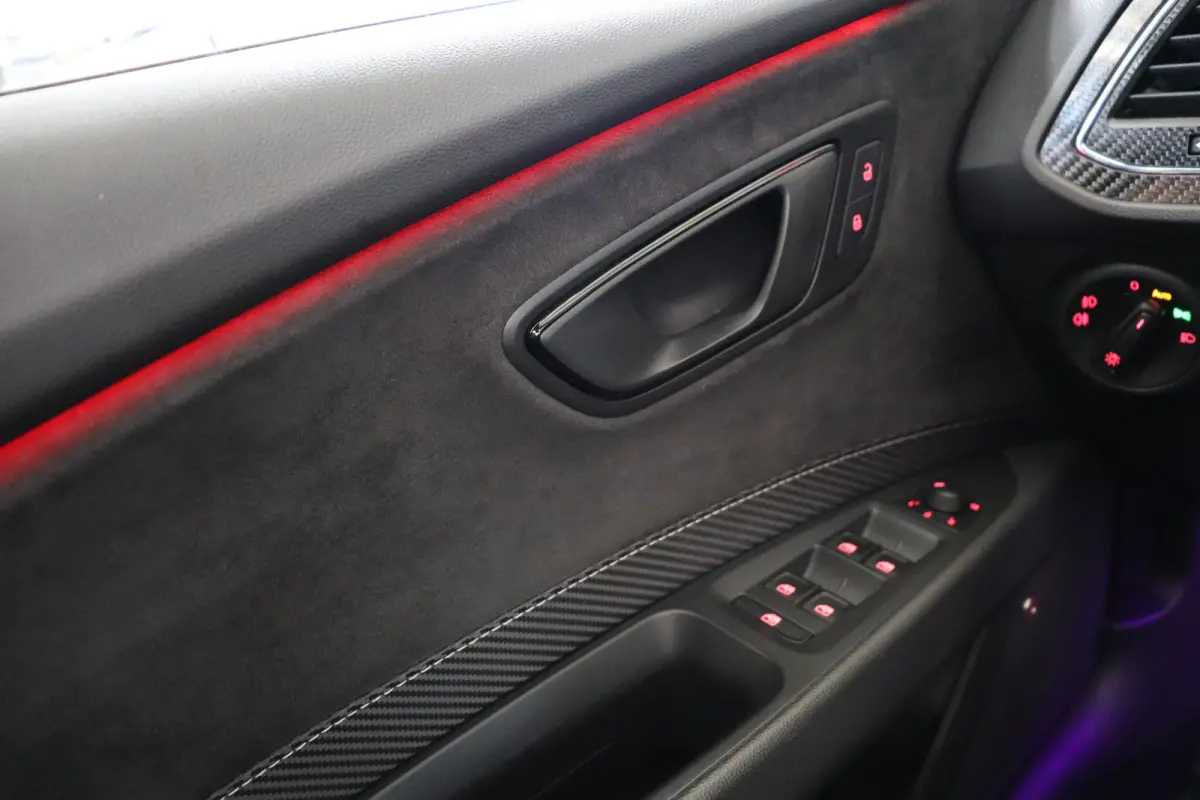 2.0 TSI CUPRA DSG Automaat Panoramadak, volledig digitaal instrumentenpaneel.