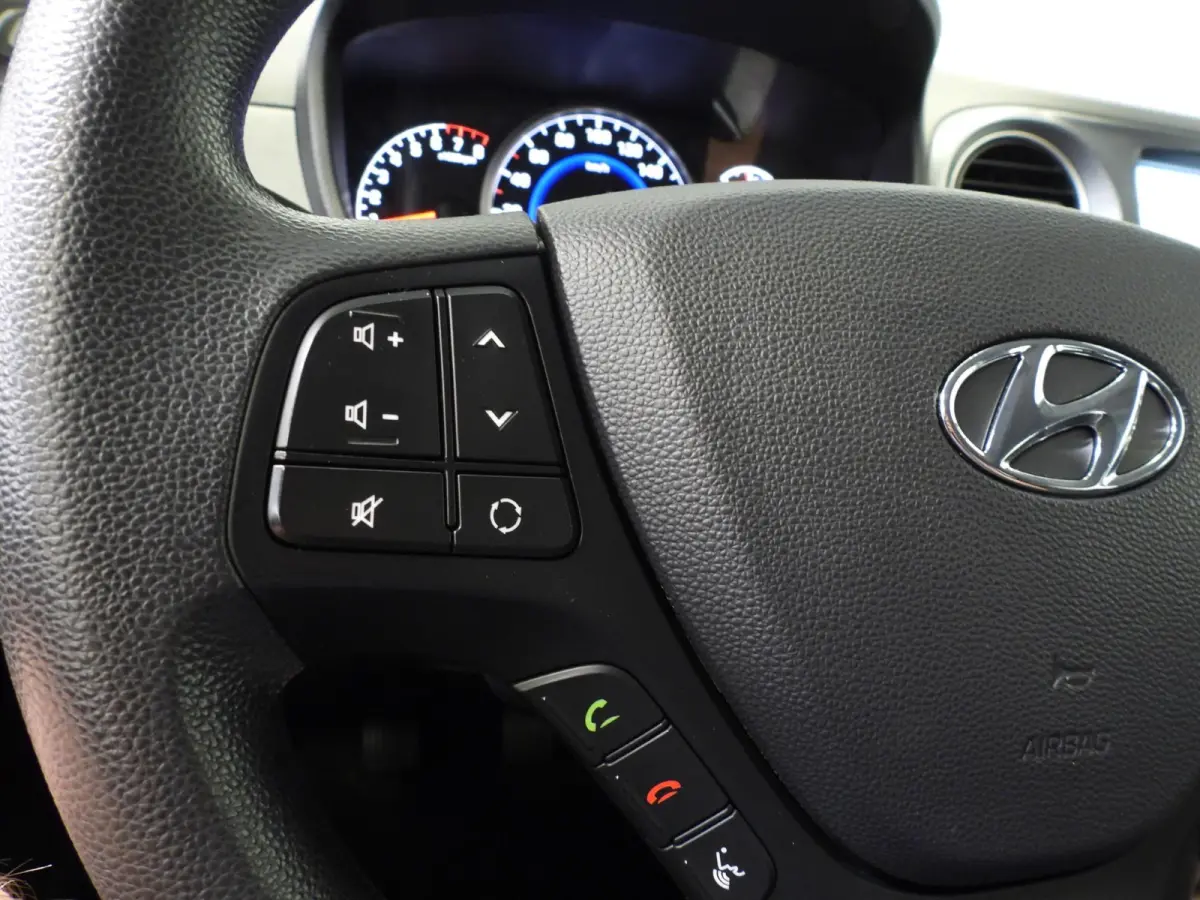 1.0i Comfort Smart Pack NAVI/AIRCO/CRUISE/PDC!