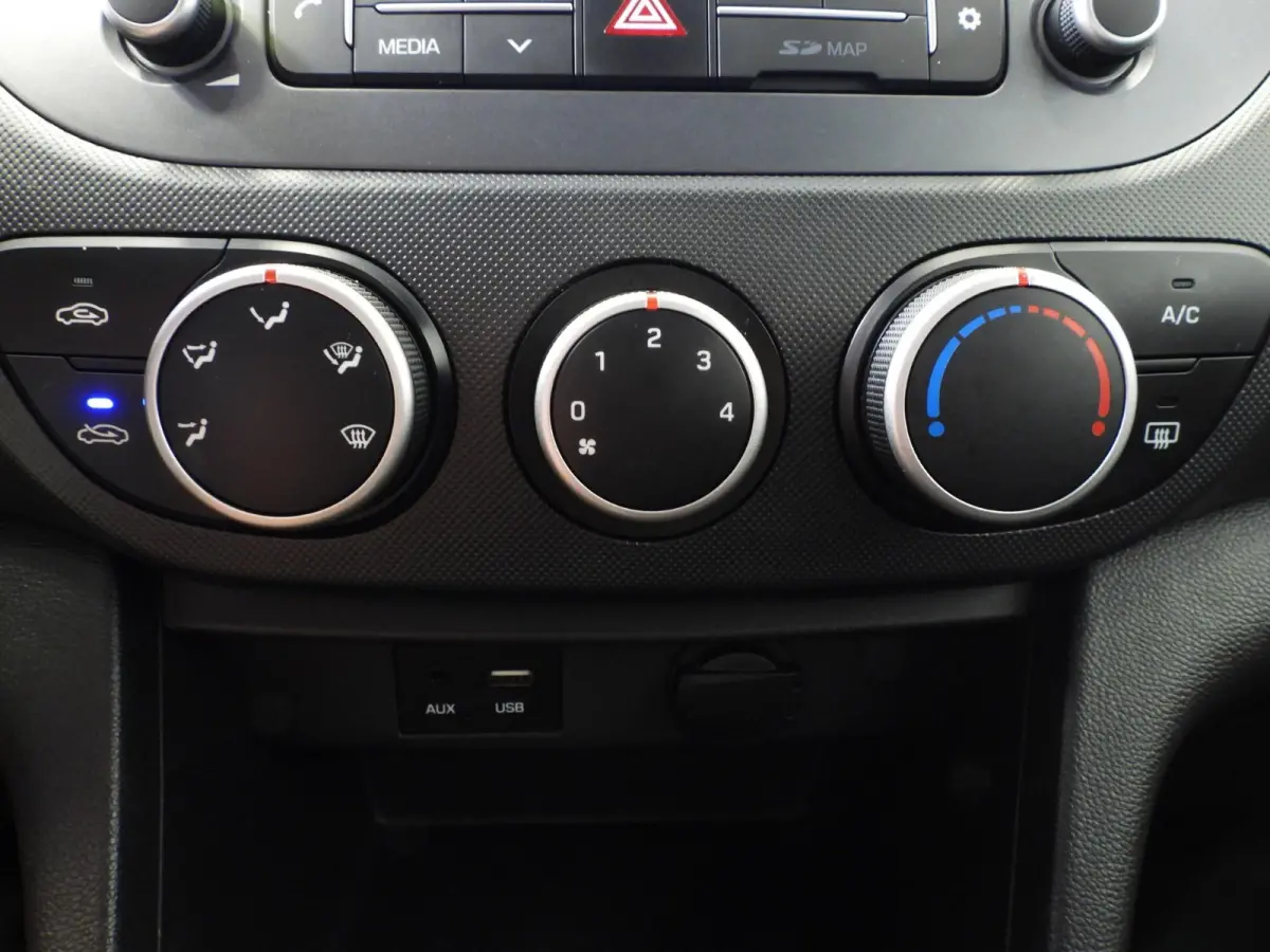 1.0i Comfort Smart Pack NAVI/AIRCO/CRUISE/PDC!