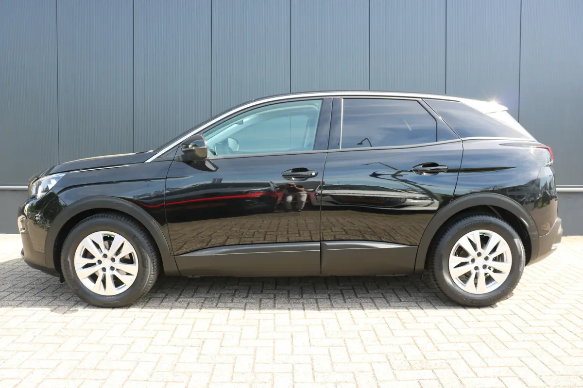 1.6 BlueHDi Lease Executive | Camera | Navi | Cruise control | All season banden | LED |