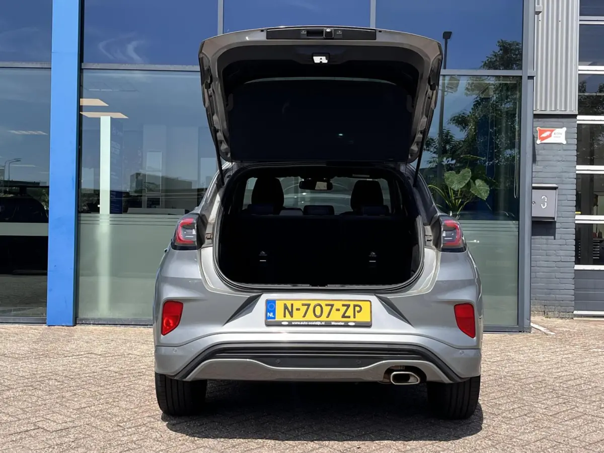1.0 EcoBoost ST-Line 125PK Automaat Winterpack Adaptieve Cruise Camera Blind-Spot Parkeersensoren Climate Privacy Glass Full-LED *Sportief*