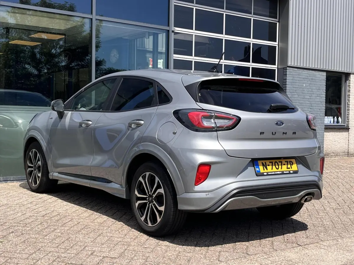 1.0 EcoBoost ST-Line 125PK Automaat Winterpack Adaptieve Cruise Camera Blind-Spot Parkeersensoren Climate Privacy Glass Full-LED *Sportief*