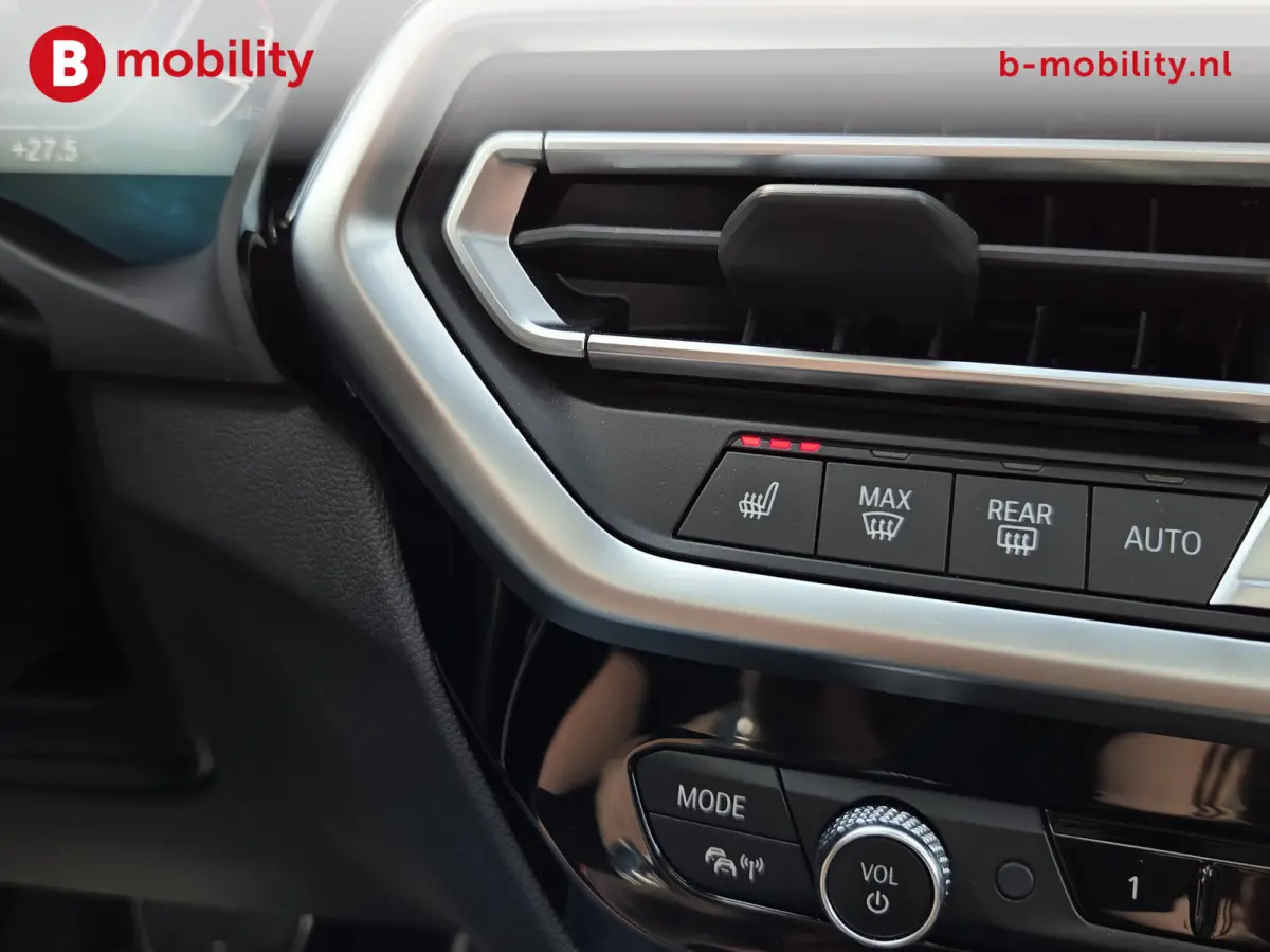 High Executive M-Sport 80 kWh SOH 98% 'Mineral-Weiss' Trekhaak Panoramdak Harman/Kardon | Adaptive Cruise Control | Elek. Stoelen | Head-Up | DAB