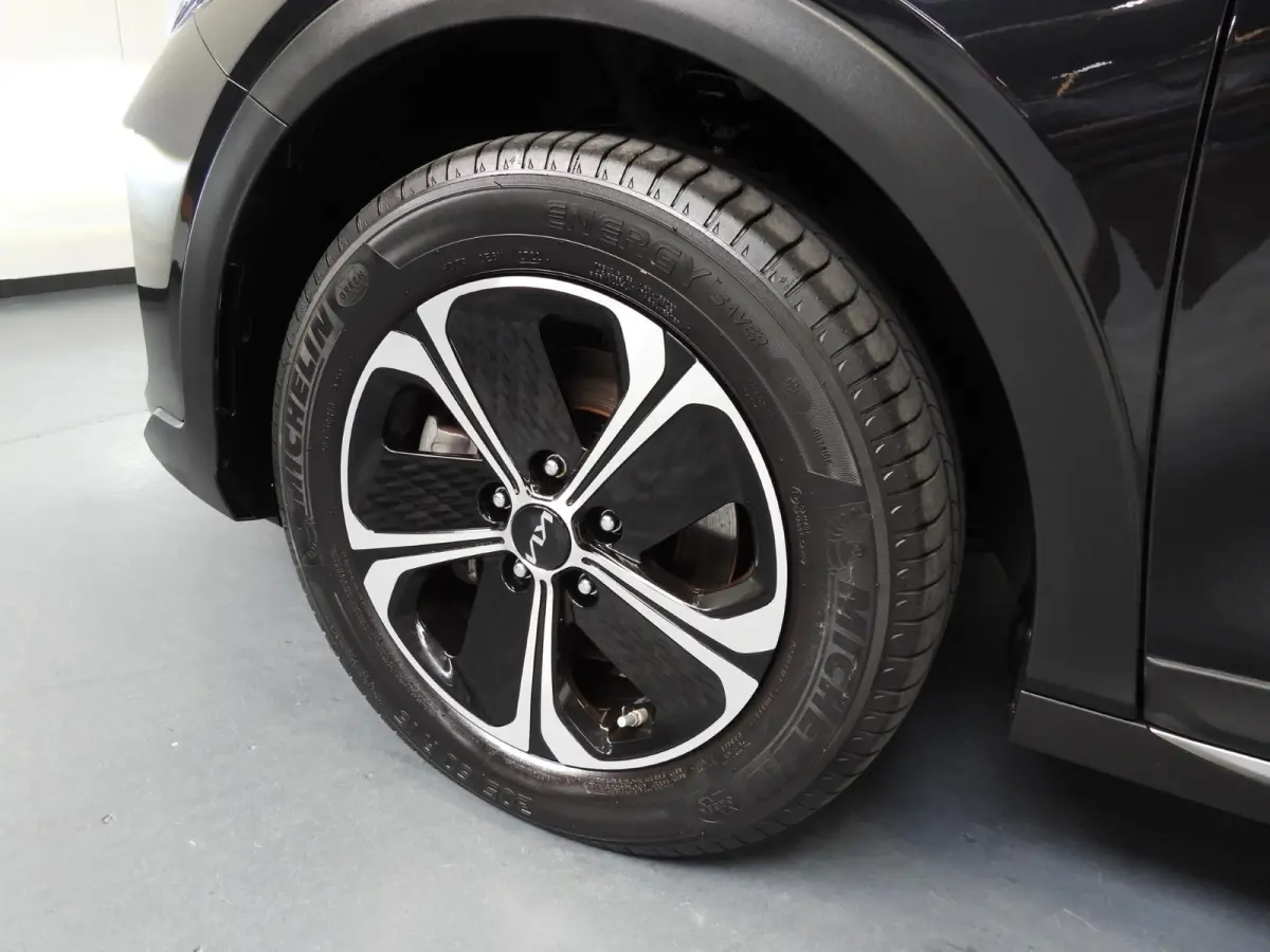 1.6 GDi PHEV Plug-In DynamicLine NAVI/CAMERA/LED/16"LMV!