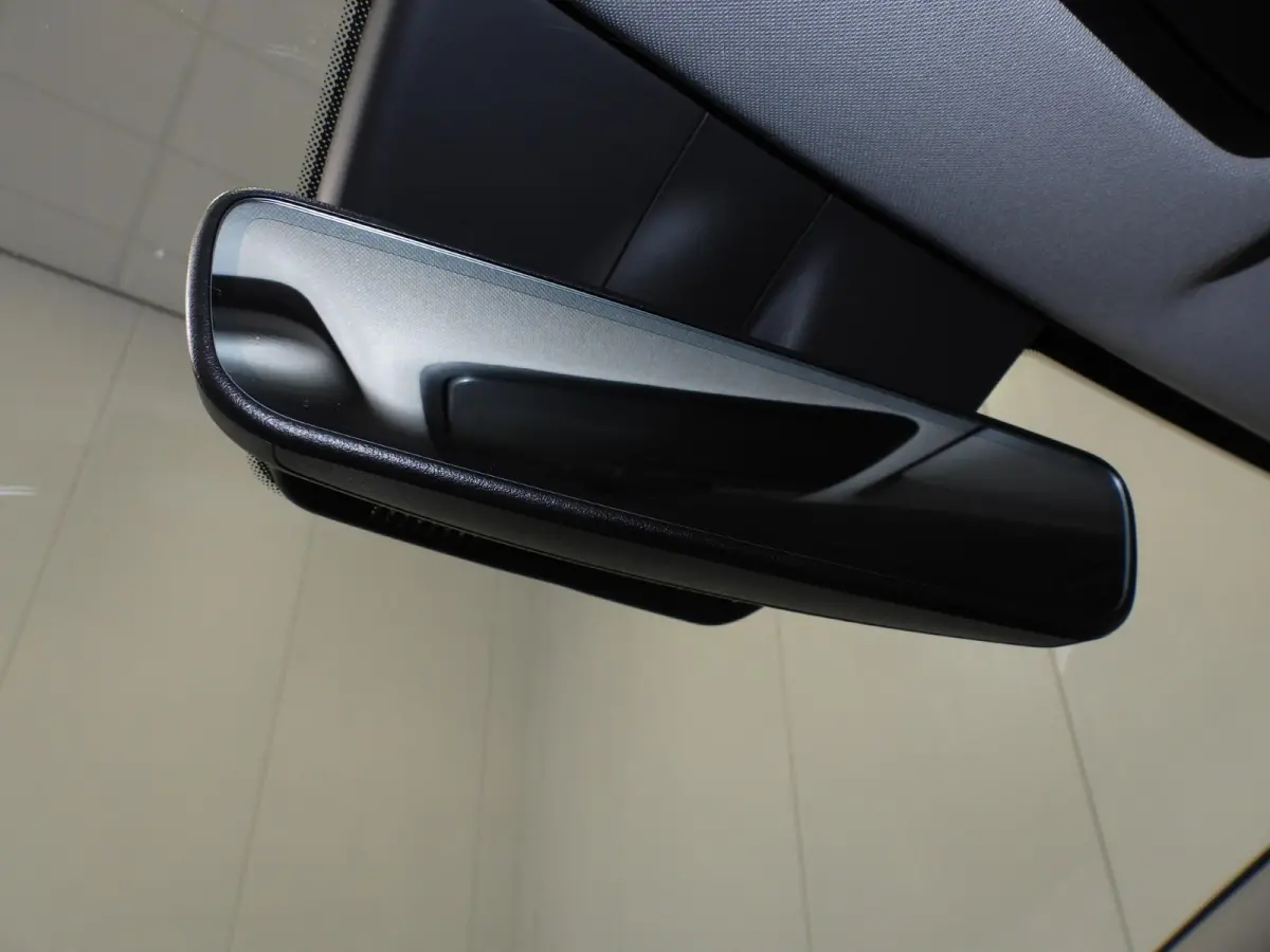 1.6 GDi PHEV Plug-In DynamicLine NAVI/CAMERA/LED/16"LMV!