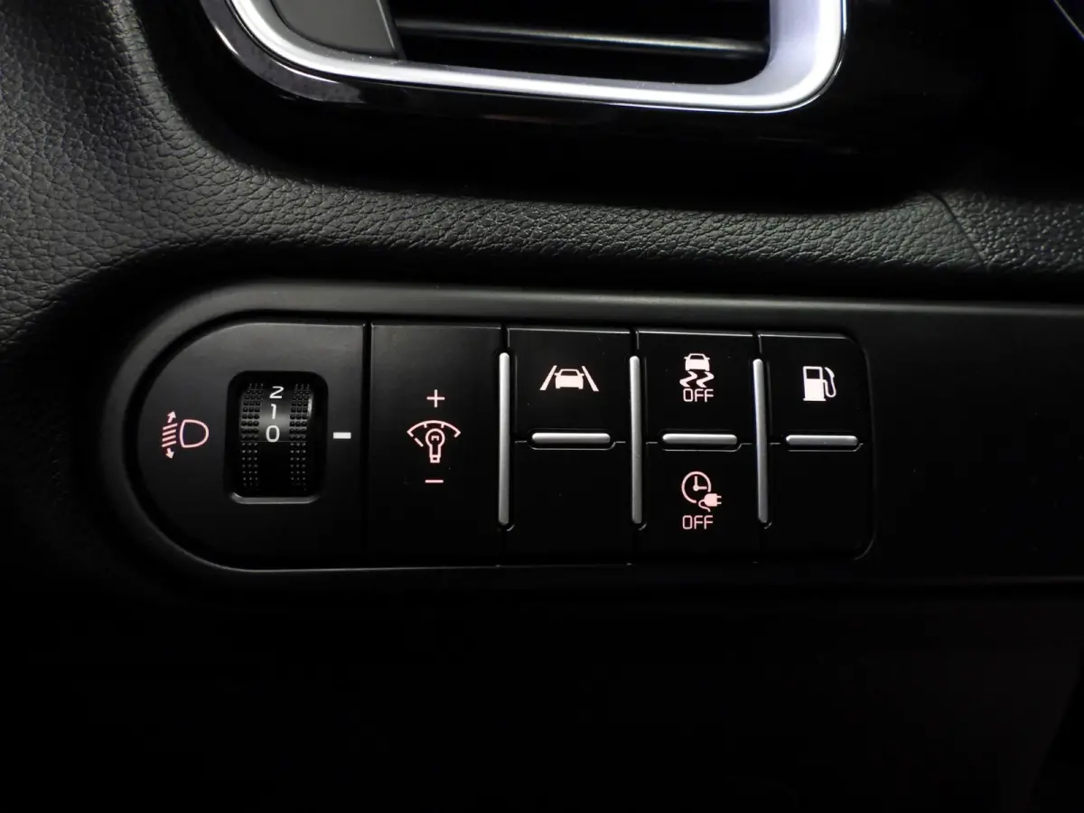 1.6 GDi PHEV Plug-In DynamicLine NAVI/CAMERA/LED/16"LMV!