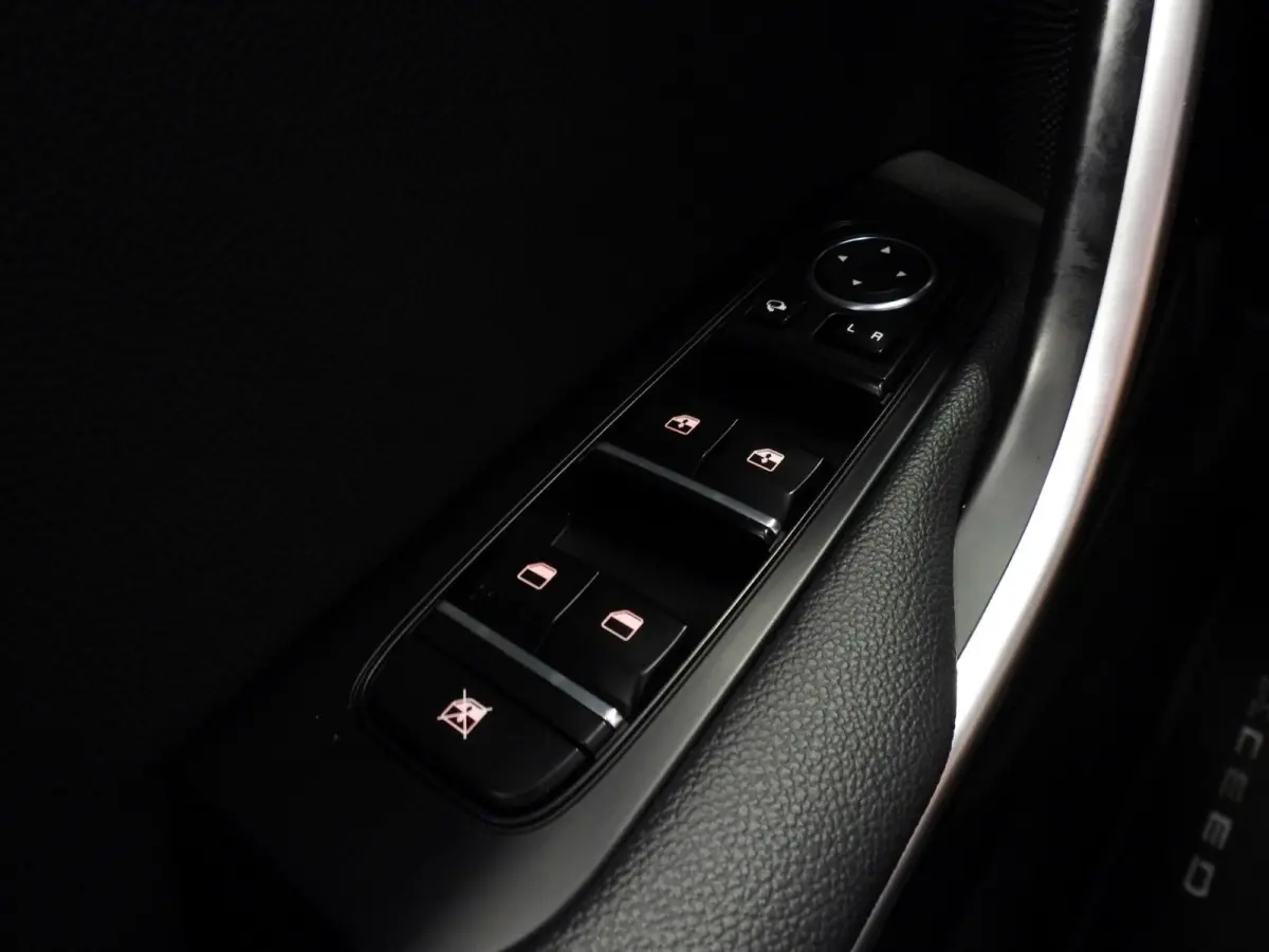 1.6 GDi PHEV Plug-In DynamicLine NAVI/CAMERA/LED/16"LMV!