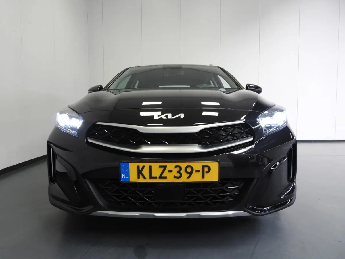 1.6 GDi PHEV Plug-In DynamicLine NAVI/CAMERA/LED/16"LMV!