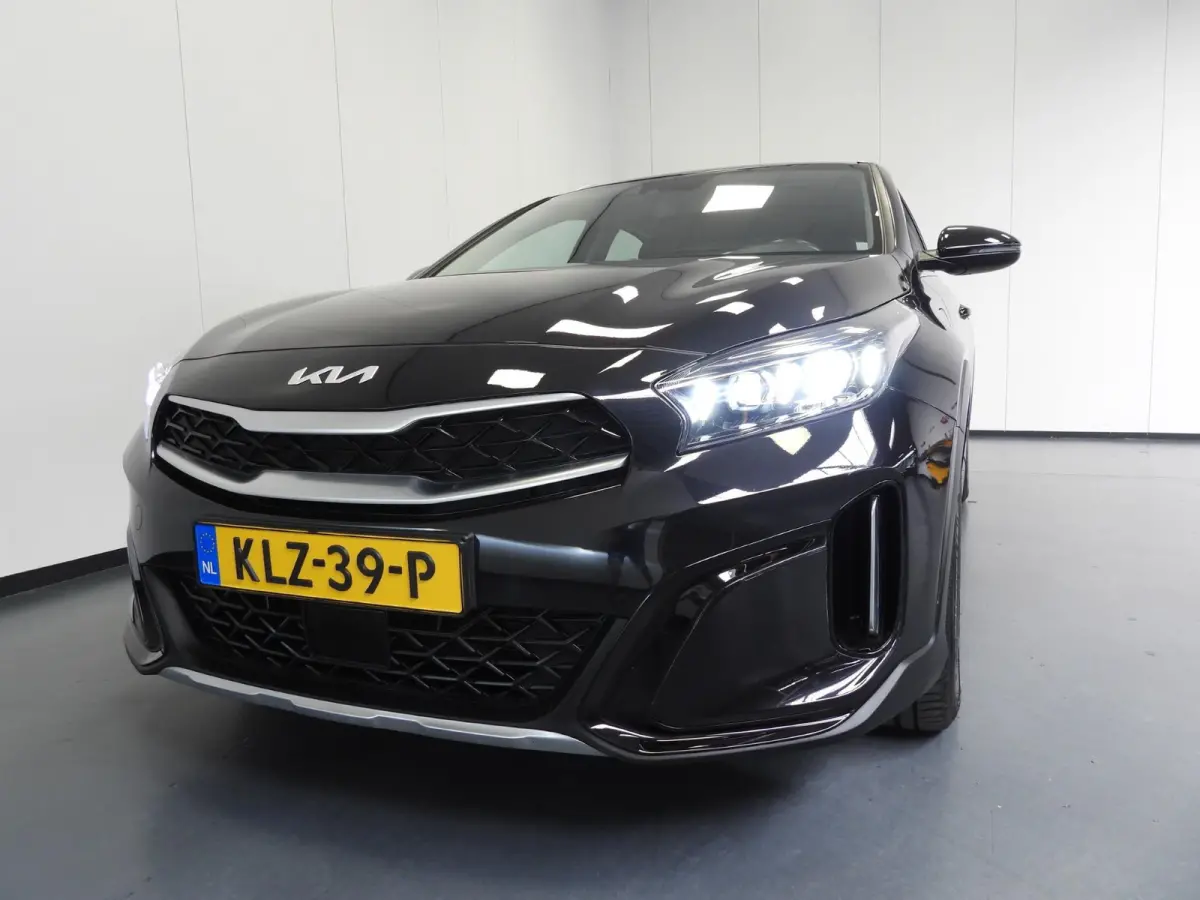 1.6 GDi PHEV Plug-In DynamicLine NAVI/CAMERA/LED/16"LMV!