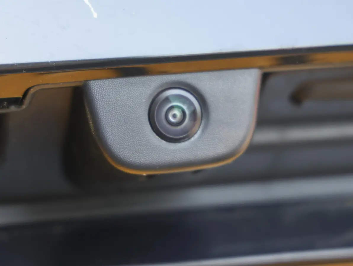 1.2 Hybrid 136 Plus | Camera achterzijde | Climate control | Navigatie | Apple en Android auto