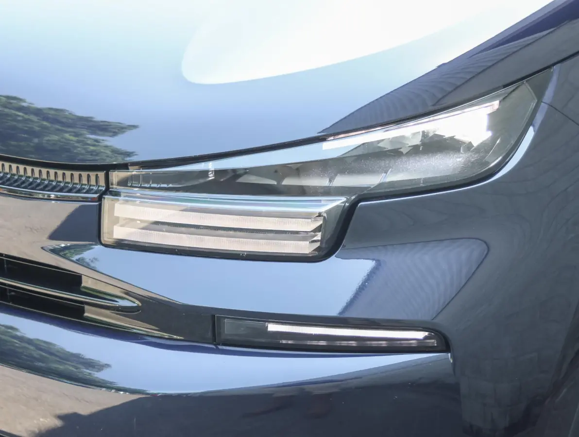 1.2 Hybrid 136 Plus | Camera achterzijde | Climate control | Navigatie | Apple en Android auto